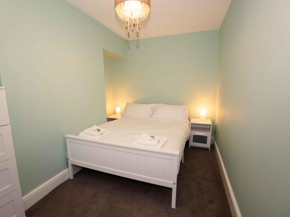 Pass The Keys Newly Renovated 2 Bedroom Apartment And Free Parking Скарборо Экстерьер фото